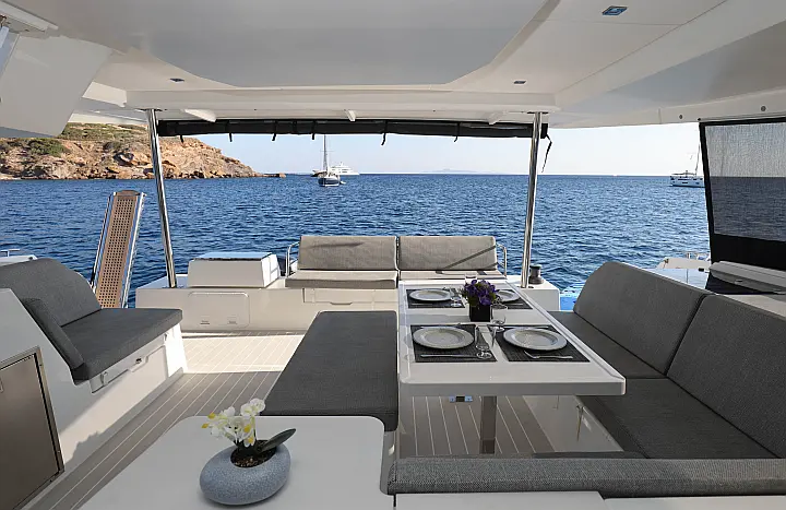 Fountaine Pajot 47 TANNA LUX (GEN,AC,WATERMAKER) - 