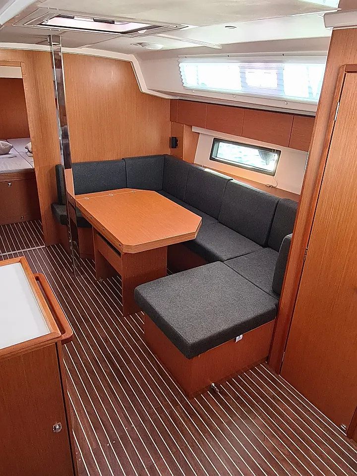 Bavaria  C42 - 