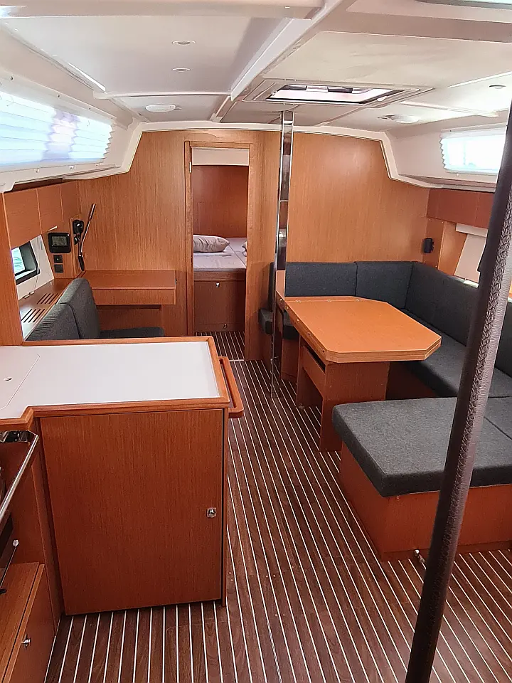 Bavaria  C42 - 