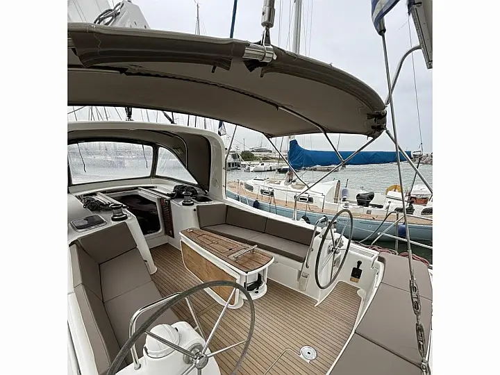 Oceanis 50 Family - External image
