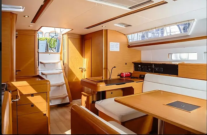 Sun Odyssey 519 
