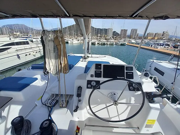 Dufour Catamaran 48 - 