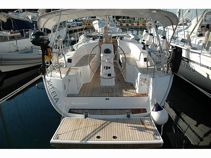 Bavaria Cruiser 33 - External image