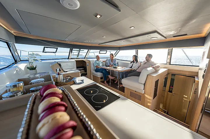 Aquila 42 - 
