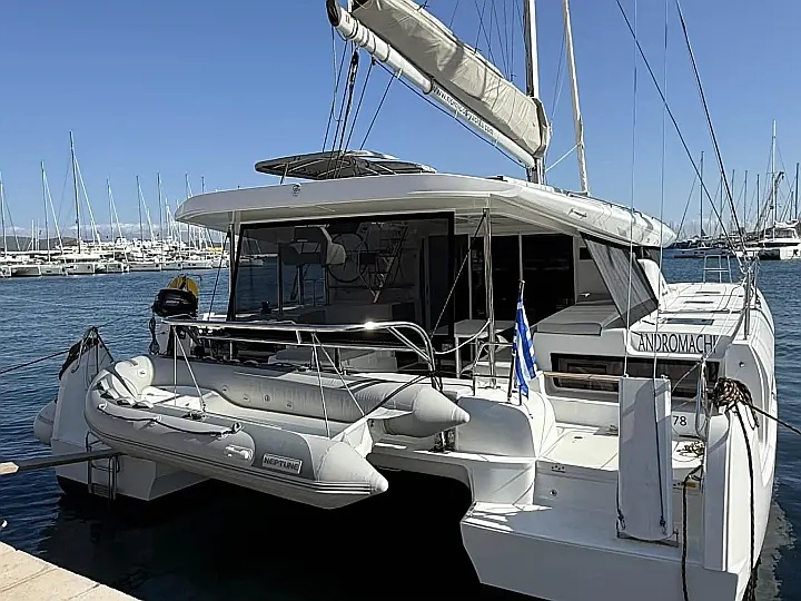 Lagoon 43 - External image