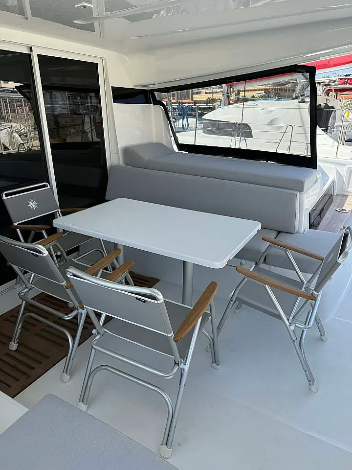 Lagoon 43 - 