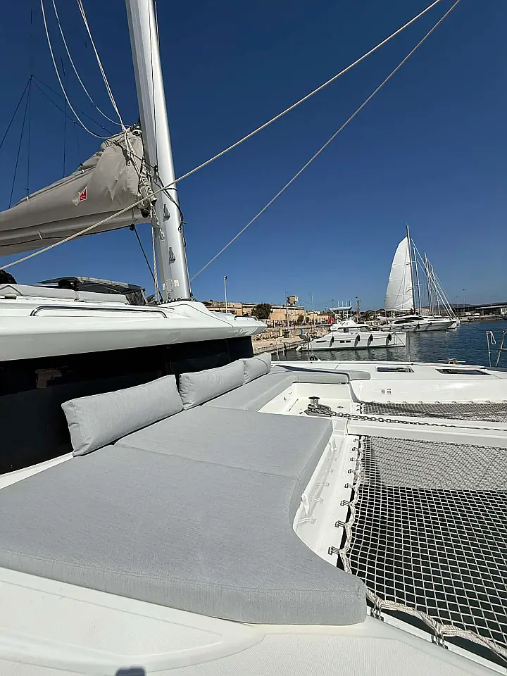 Lagoon 43 - 