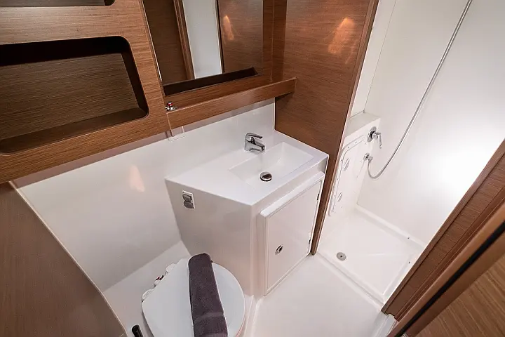 Lagoon 42 - 