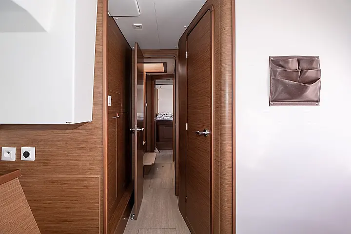 Lagoon 42 - 