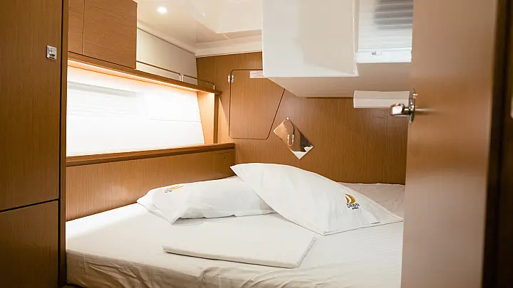 Bavaria C45 A/C & GEN - 