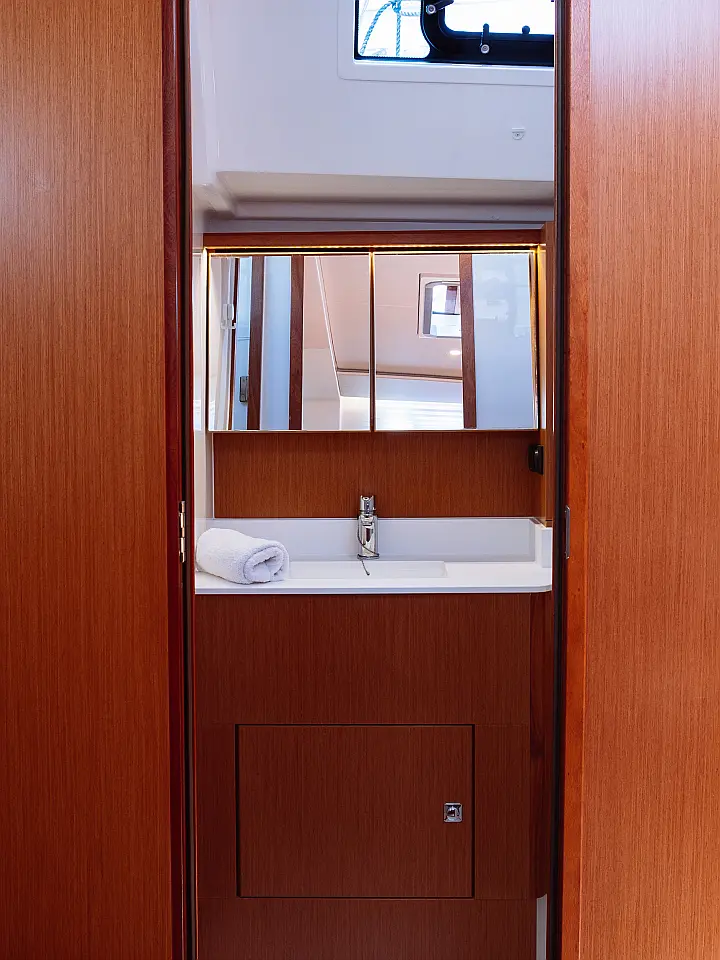Bavaria C45 A/C & GEN - 