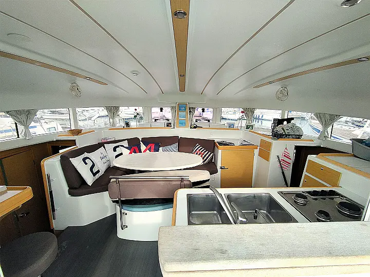 Lagoon 380 - 