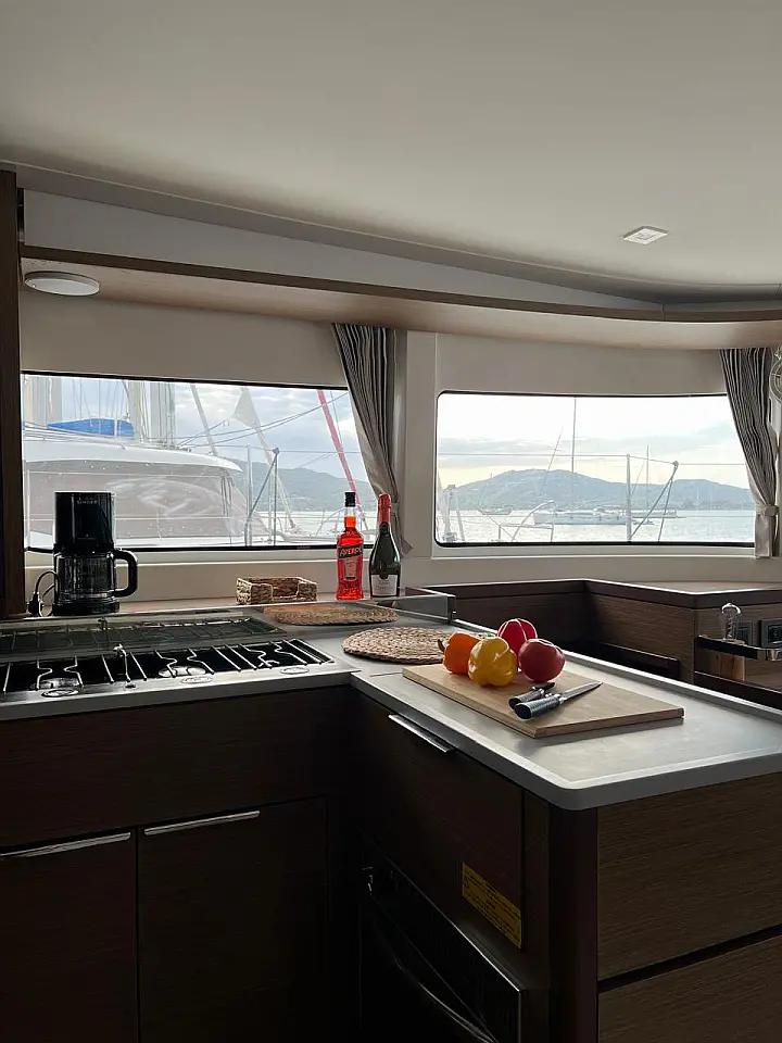 Lagoon 46 - 