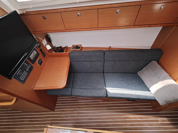 Bavaria Cruiser 37 - 