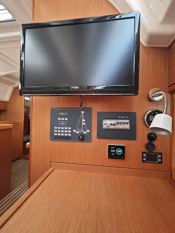 Bavaria Cruiser 37 - 