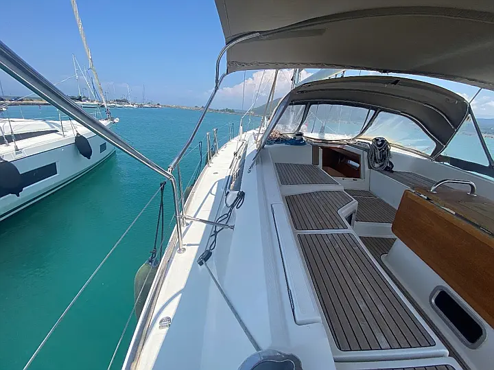 Jeanneau 53 - External image