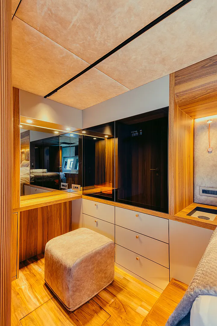 Moon Yacht 65 - 