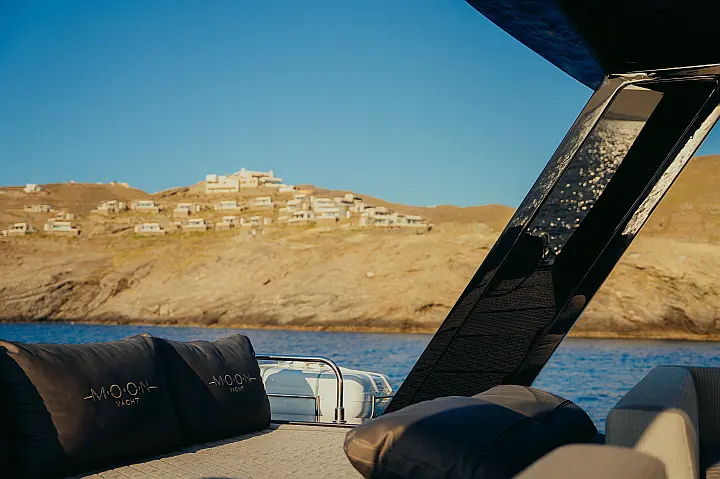 Moon Yacht 65 - 