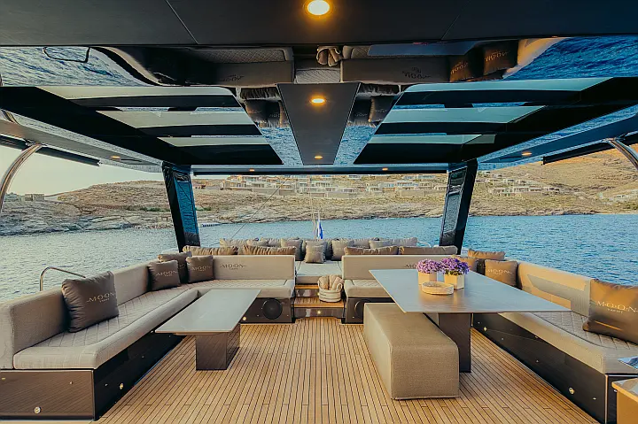 Moon Yacht 65 - 