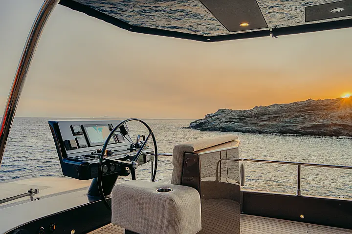 Moon Yacht 65 - 