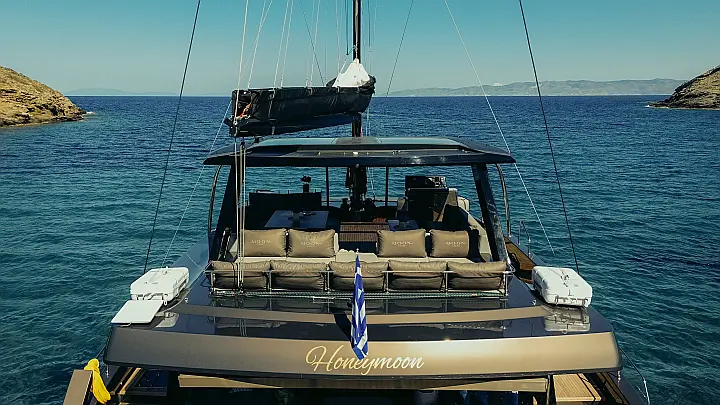 Moon Yacht 65 - 
