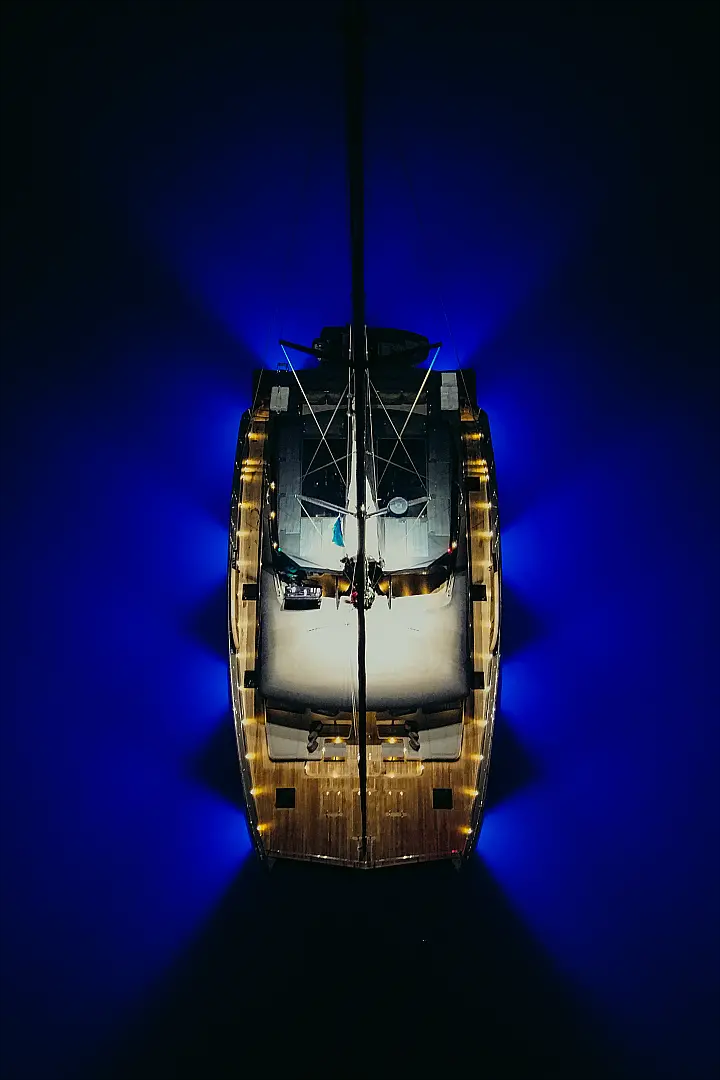 Moon Yacht 65 - 