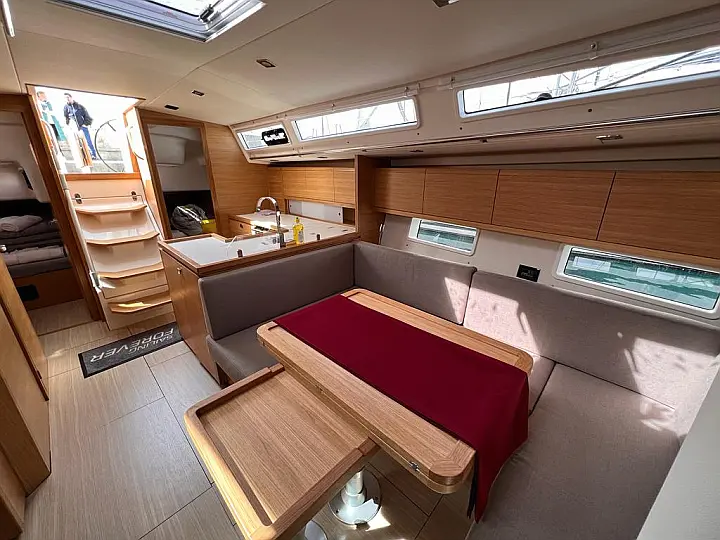 Salona 46 - 