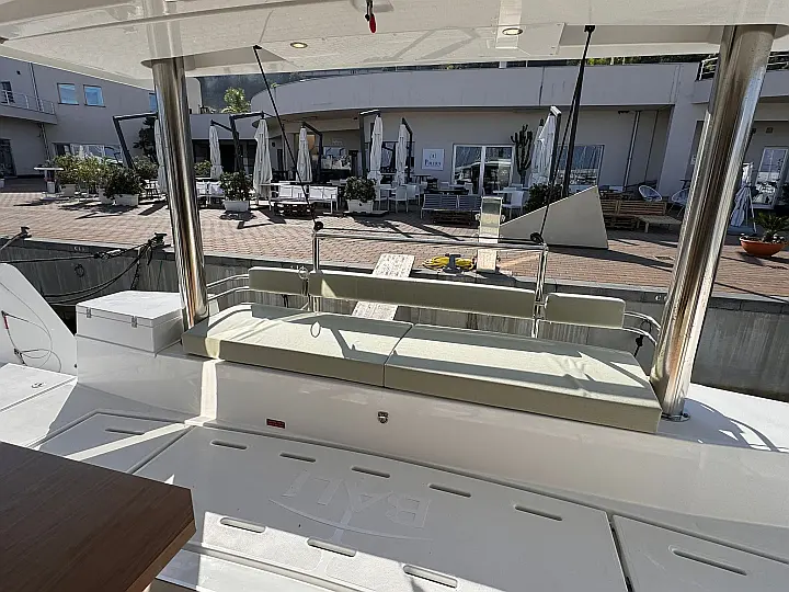 Bali 4.8 Silver Dolphin - 