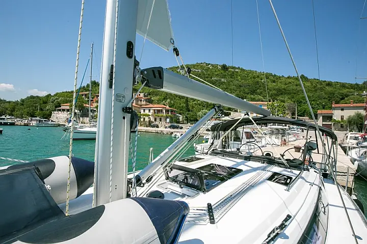 Bavaria Cruiser 37 - 