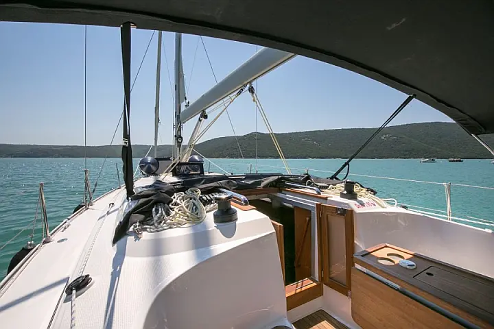 Bavaria Cruiser 37 - 