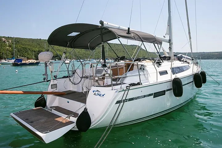 Bavaria Cruiser 37 - 