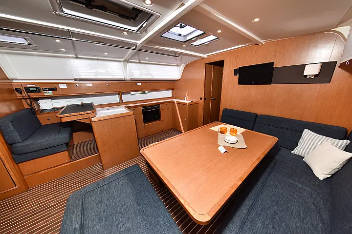 Bavaria Cruiser 51 - 