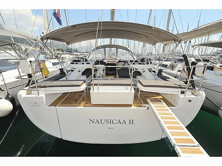Hanse 588  - External image