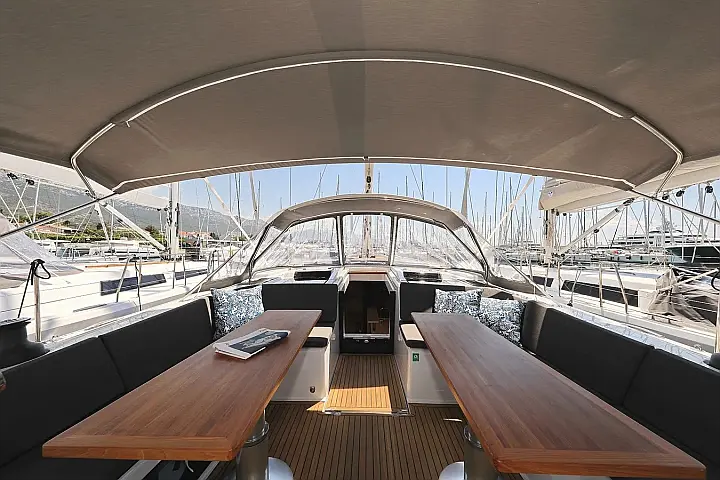 Hanse 588  - 
