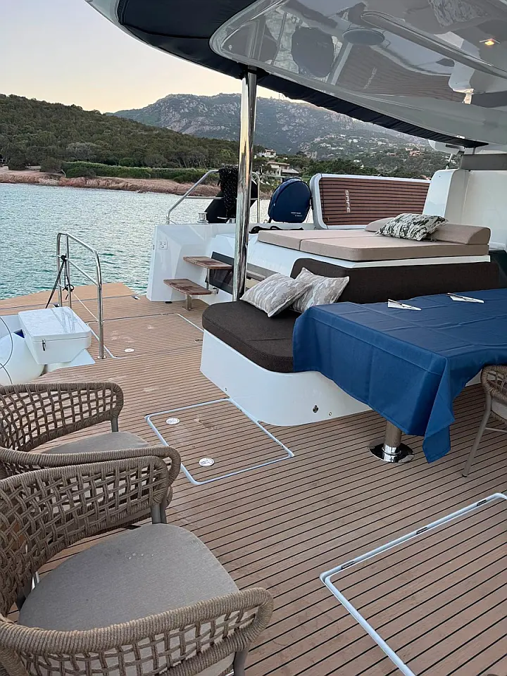Lagoon 60 - 