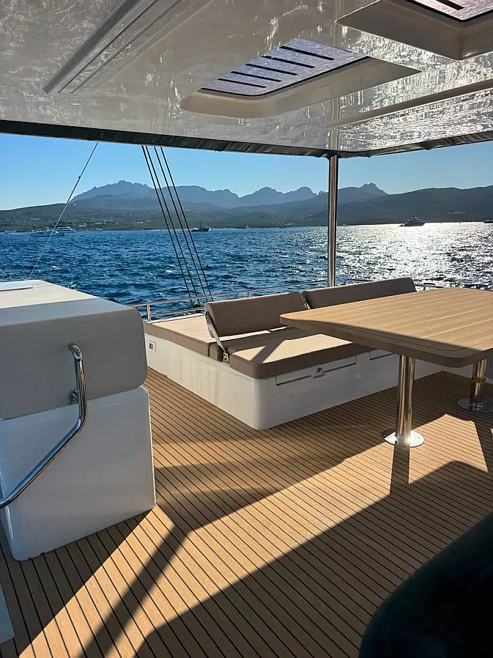 Lagoon 60 - 