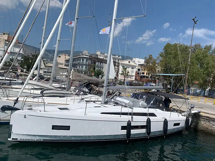 Oceanis 40.1 - External image