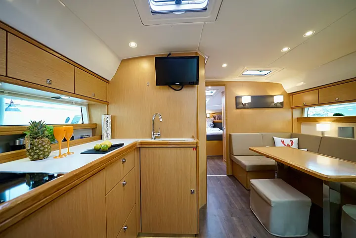 Bavaria Sport 44 HT - 