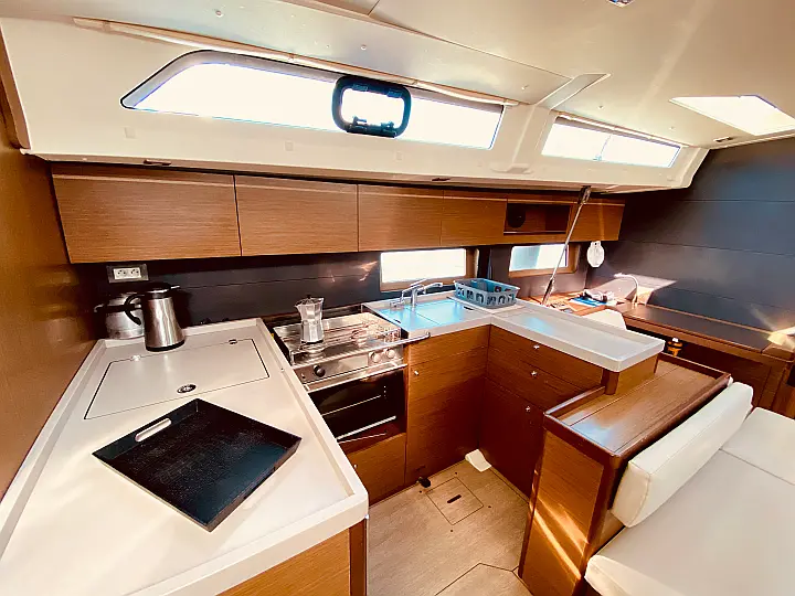 Beneteau Oceanis 51.1 - 