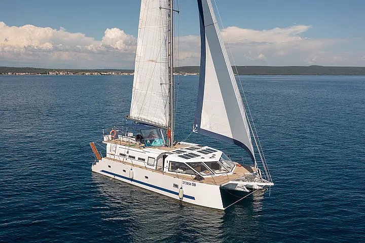 Catamaran - 