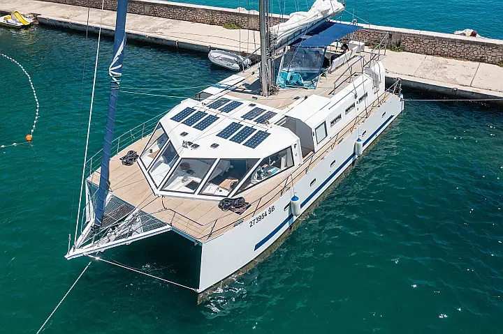 Catamaran - 