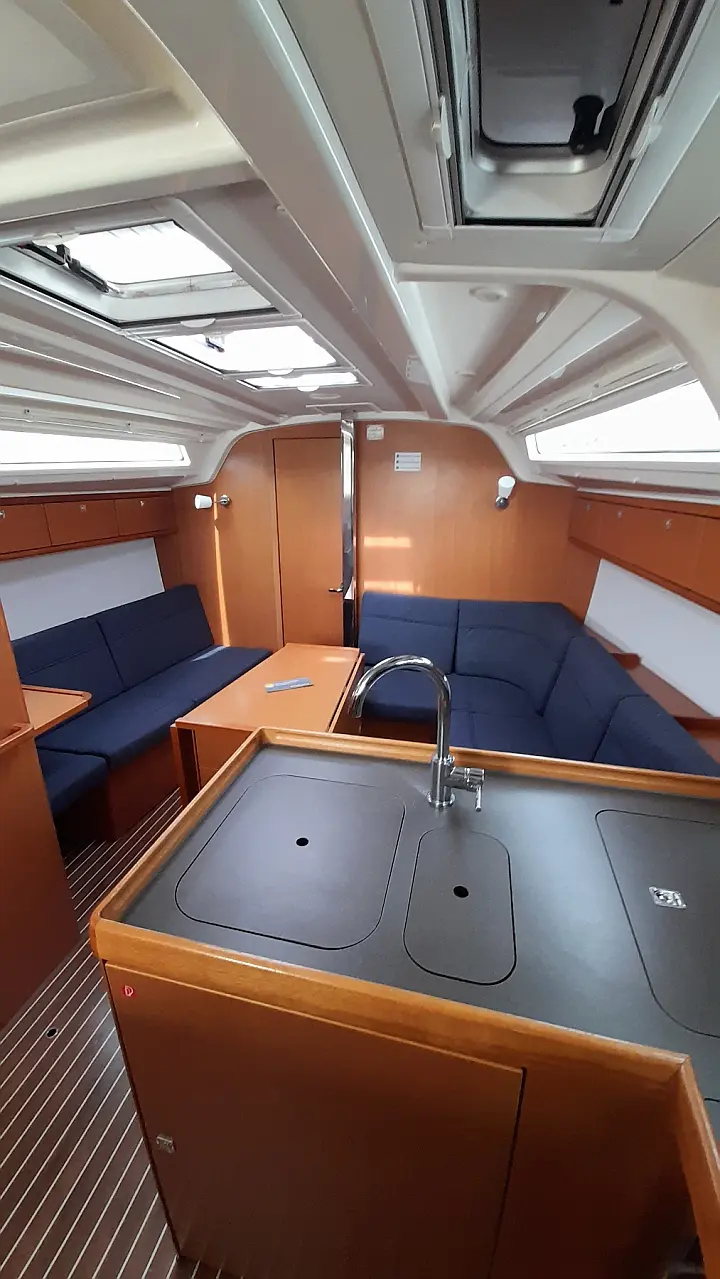 Bavaria 37 Cruiser - 