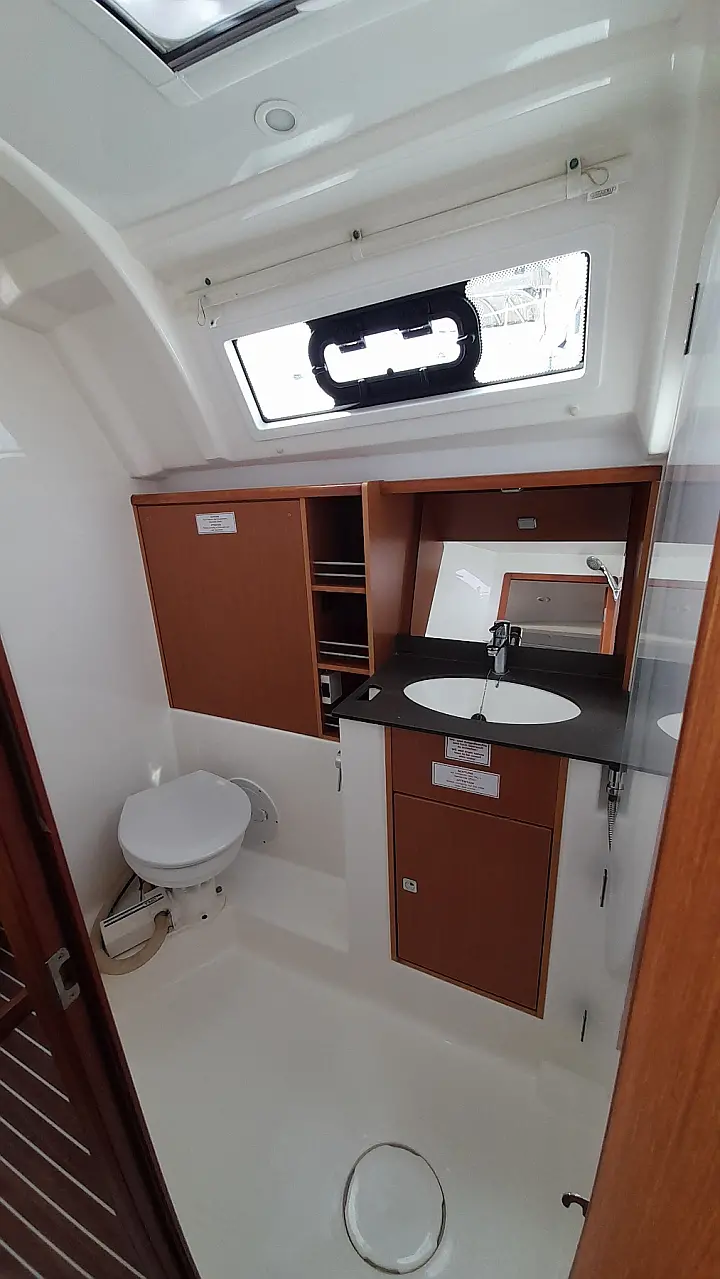 Bavaria 37 Cruiser - 