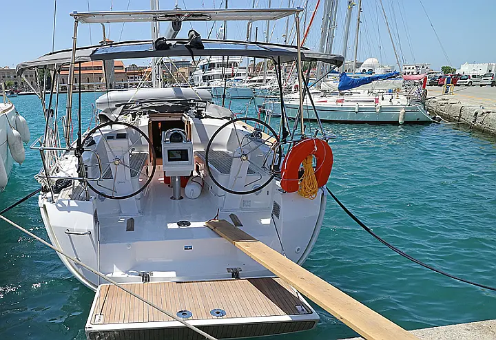 Bavaria 37 Cruiser - 