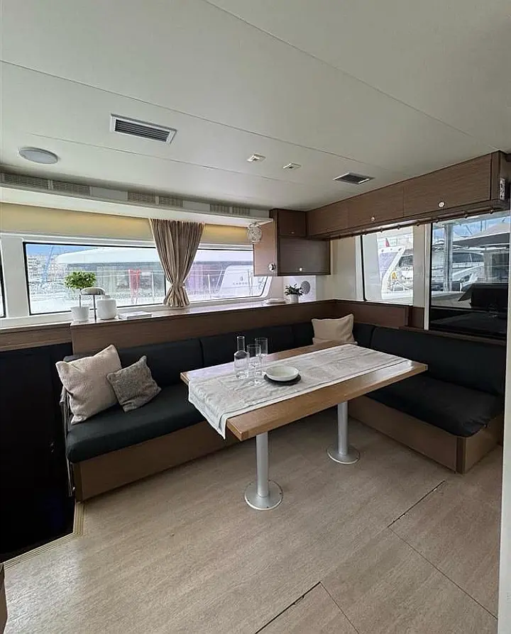 Lagoon 52F - 