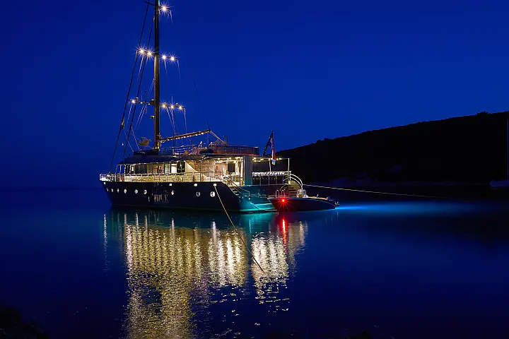 Luxury Sailing Yacht Rara Avis - 