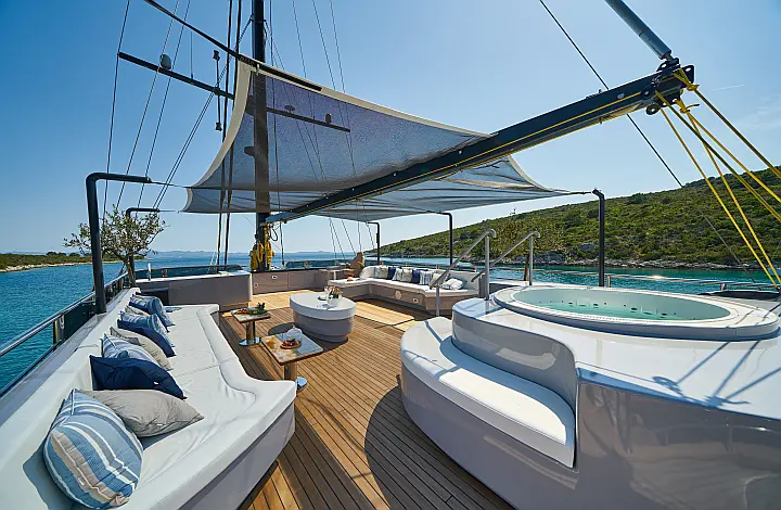 Luxury Sailing Yacht Rara Avis - 