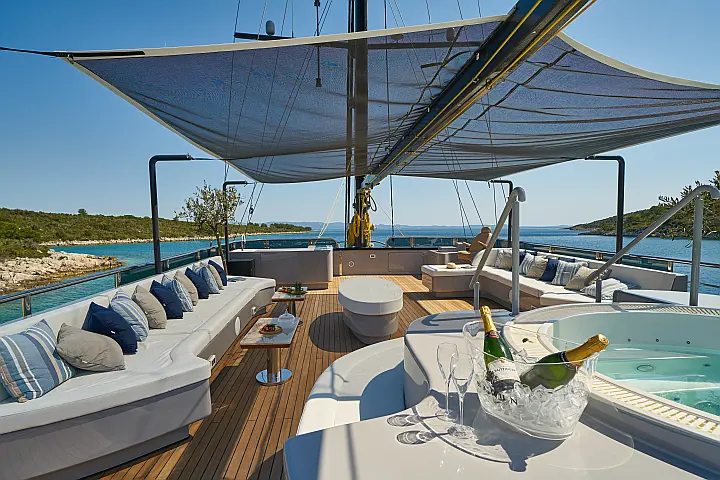 Luxury Sailing Yacht Rara Avis - 
