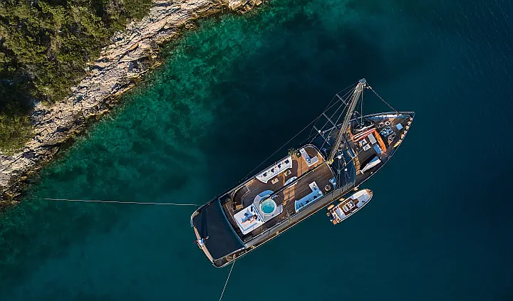 Luxury Sailing Yacht Rara Avis - 