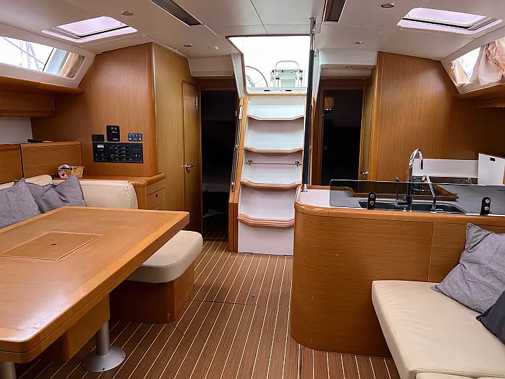 Jeanneau Yacht 53 - 